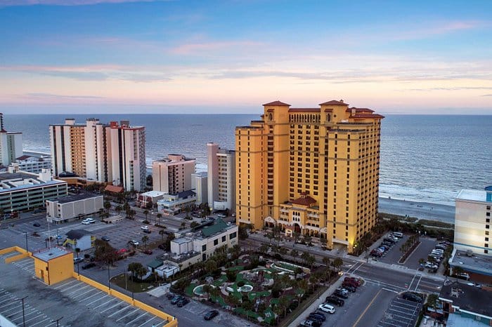 Hilton: 4 days/3 nights at the Anderson Ocean Club, a Hilton Grand Vacations Club in Myrtle Beach, South Carolina for $349